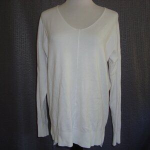 NWT JOUICA Lightweight V Neck Knit Top Loose Pullover Sweater White sz M